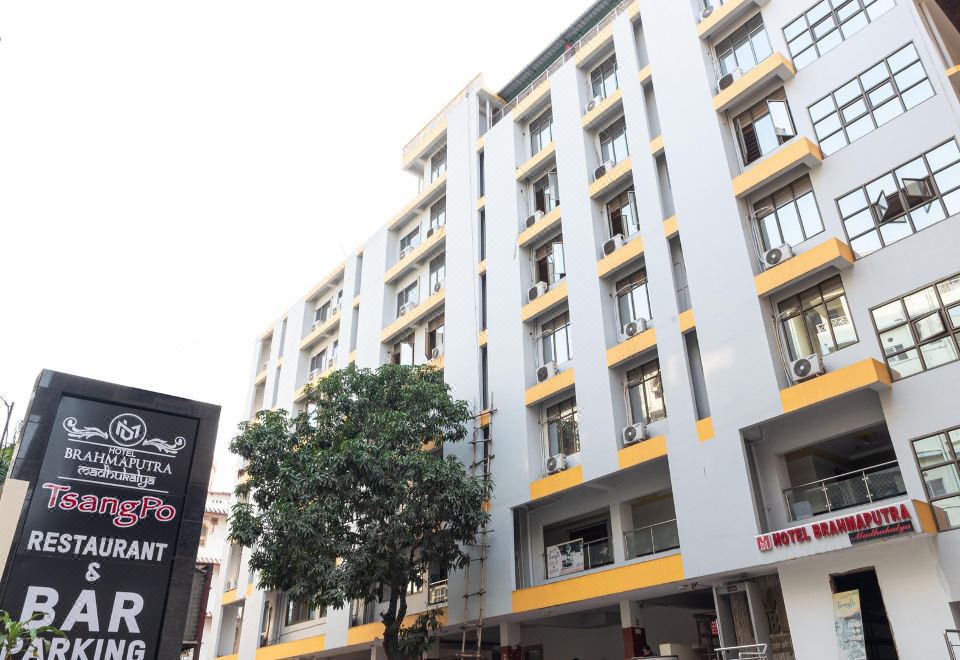 호텔 리뷰 웹페이지