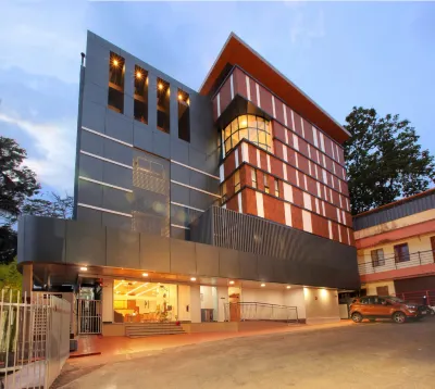 Hotel Ashok International Thiruvalla Các khách sạn gần St.Thomas Ground