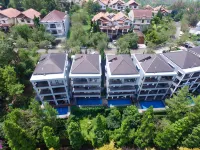 Chamomile Hill View Villa 6 Bedrooms with a Private Swimming Pool and Movie Room 酒店