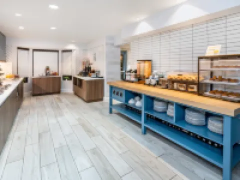 Staybridge Suites DENVER-CHERRY CREEK by IHG Hotels in Glendale