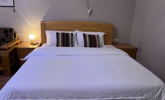 Xiaoshiguang Projection Homestay (Shangye Road)