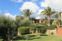 Le Bouganville Rooms Suites and Apartments - Baarit