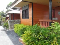 Wanghin Bungalow Hotels in Amphoe Don Sak