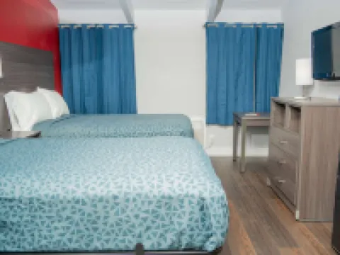 Econo Lodge Hotels in South Abington Township