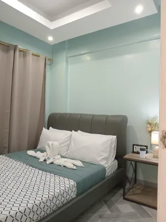 The Pad Staycation 2Br Condo with PS4, Netflix, Wifi Отели рядом с достопримечательностью «Iglesia Ni Cristo Lokal Ng Gen T De Leon»