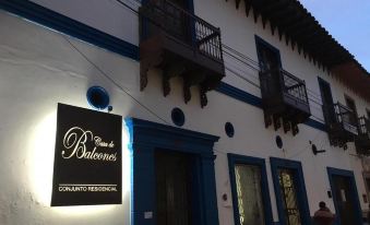 Casa de Balcones