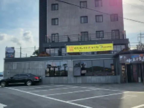 Jindo Yi Sunshin Hotel โรงแรมในจินโด-กุน