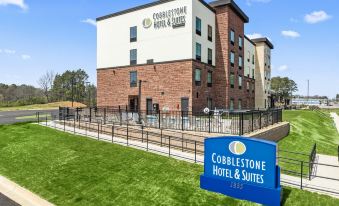 Cobblestone Hotel & Suites - Cullman