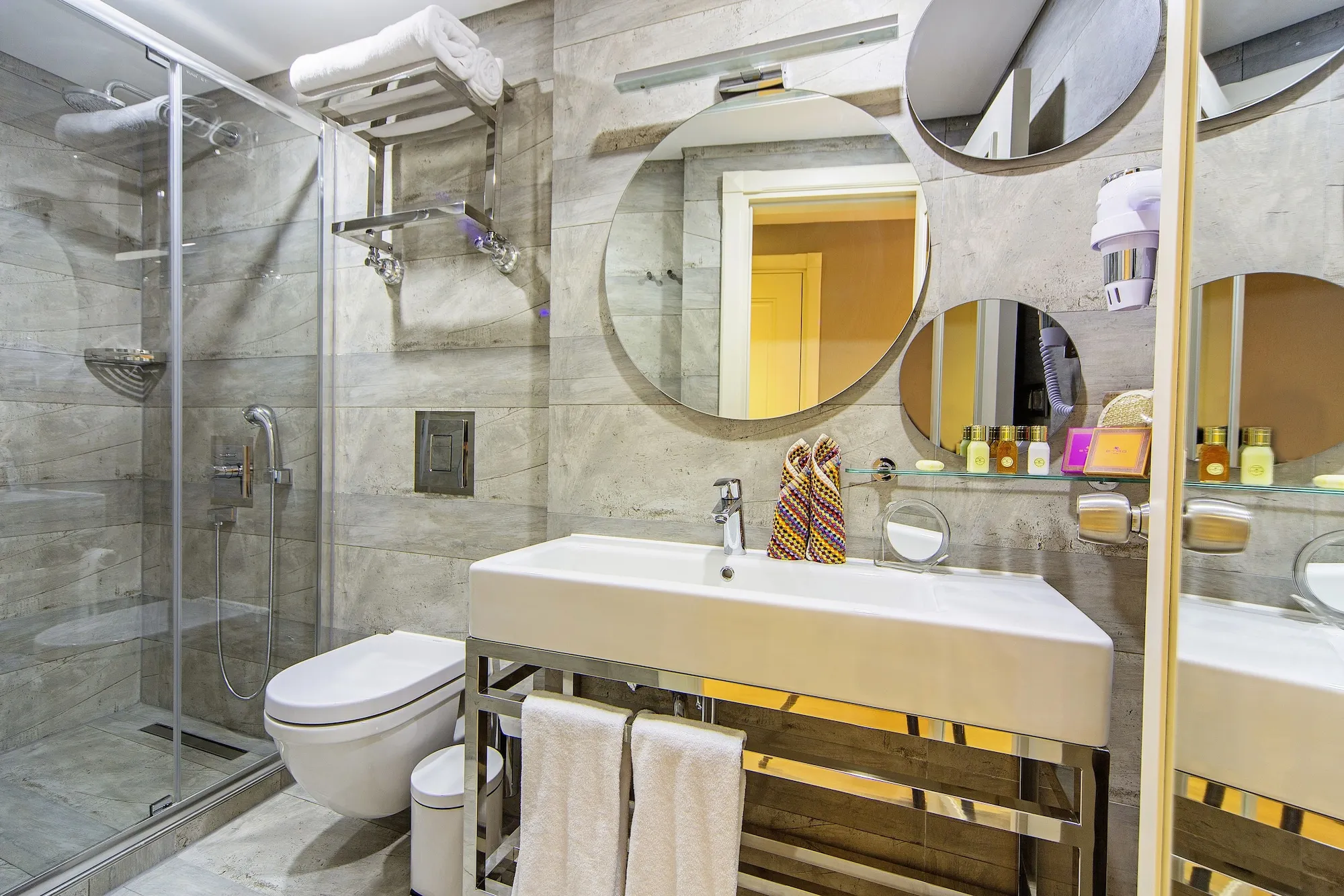 Barbera Hotel Rooms Photos