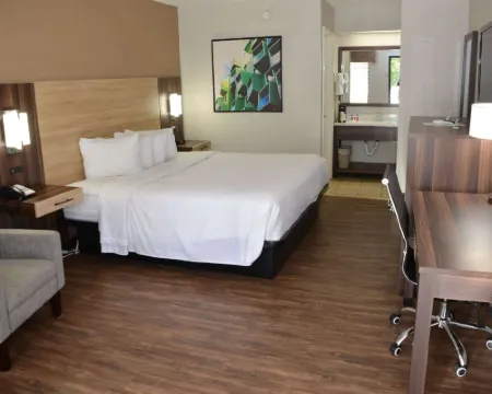 Baymont by Wyndham Santee Hotels in Santee