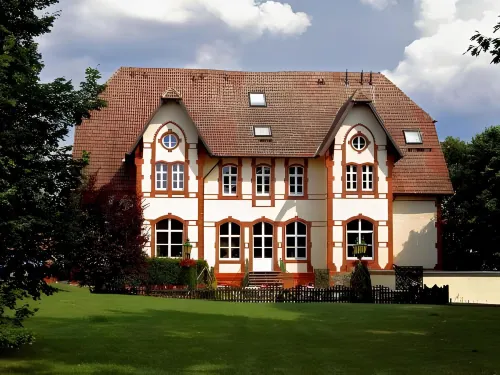 Villa Knobelsdorff - parking