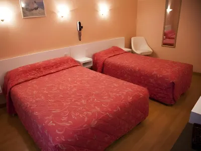 Hôtel des Pyrénées - Entre Bastille et Nation Các khách sạn ở Paris