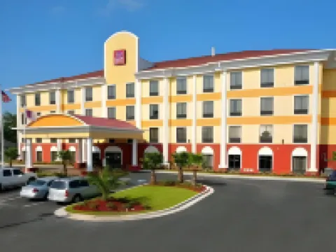 Comfort Suites ウェークロスのホテル