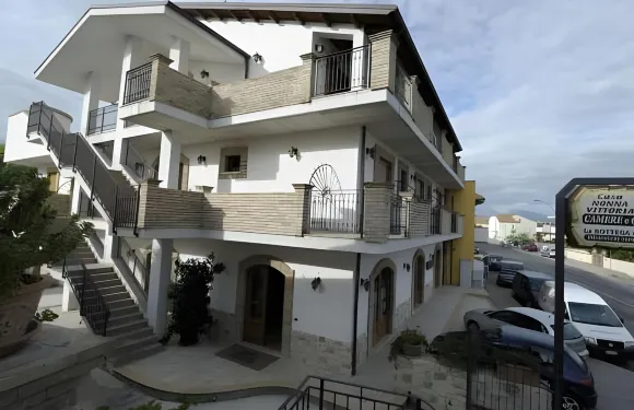 伊爾維奇莫力諾酒店