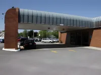 Route 66 Hotel & Conference Center - Parkering