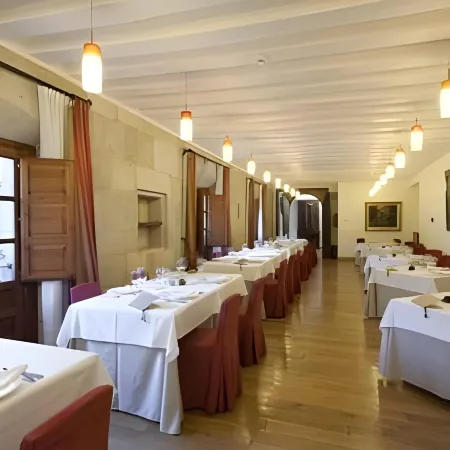 Hotel Real Colegiata San Isidoro