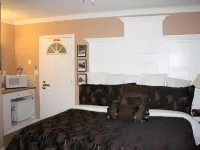 Ellis House Bed & Breakfast
