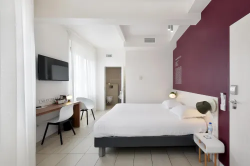 Hôtel les Voiles 툴롱 호텔