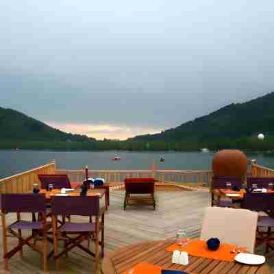 Sukoon Houseboat Dal Lake Dining/Meeting Rooms