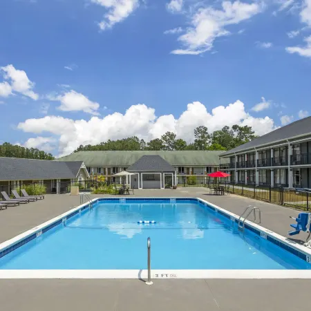 Quality Inn & Suites