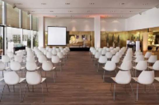 ذا ليفيل آت ميليا بارسيلونا سكاي