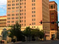 Ambassador Hotel Wichita, Autograph Collection Hotel in zona The Keeper of the Plains