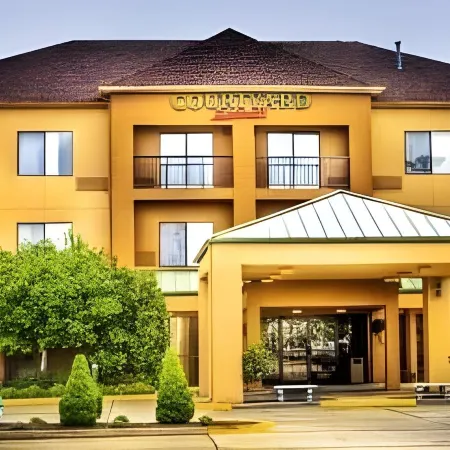 Courtyard Springfield