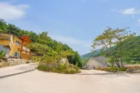 Gurye Deokyeongru Pension