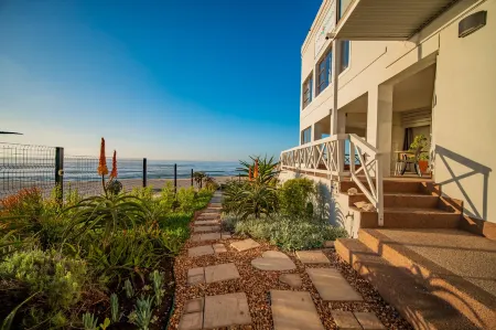 On the Beach Guesthouse Jeffreys Bay