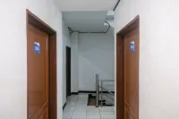RedDoorz @ Jalan Brigjend Katamso Medan 2 Hotels in Medan Johor