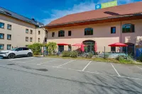 Sure Hotel by Best Western Annecy Hotels in Seynod