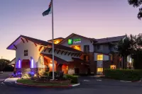 Holiday Inn Express & Suites TURLOCK-HWY 99 by IHG Hotels in Turlock
