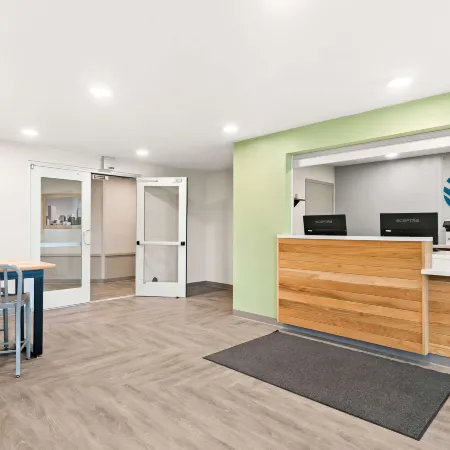 Woodspring Suites Denver Commerce City