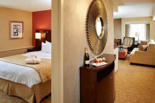 Detroit Marriott Livonia Hotels in Livonia