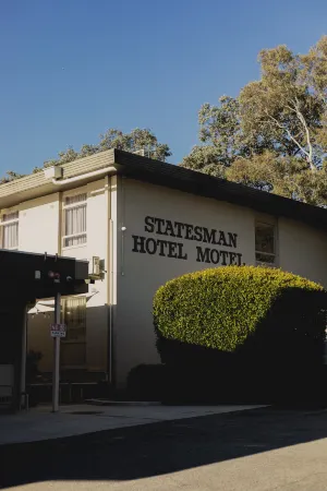 Statesman Hotel