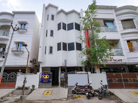 FabExpress Joel Inn - Nr St Thomas Mount Church & Grand Mall & Phoenix Marketcity Chennai