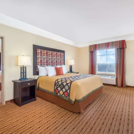 Super 8 by Wyndham Hidalgo/McAllen Area