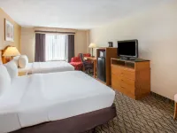 Baymont by Wyndham Canton Hotels in Canton