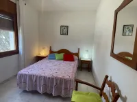 Zaragoza Hotels near Cala Bot