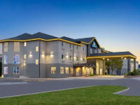 Days Inn by Wyndham Steinbach Hotels in Steinbach