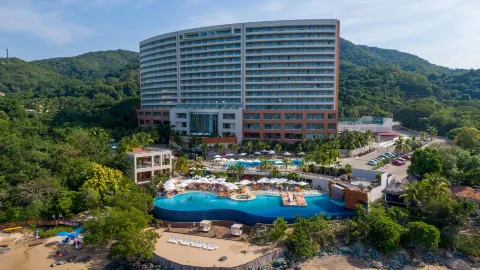 โรงแรม อาซูล อิกซ์ตาปา แกรนด์ รีสอร์ต สปา แอนด์ คอนเวนชัน เซ็นเตอร์ - รวมทุกอย่าง in อิกซ์ตาปา