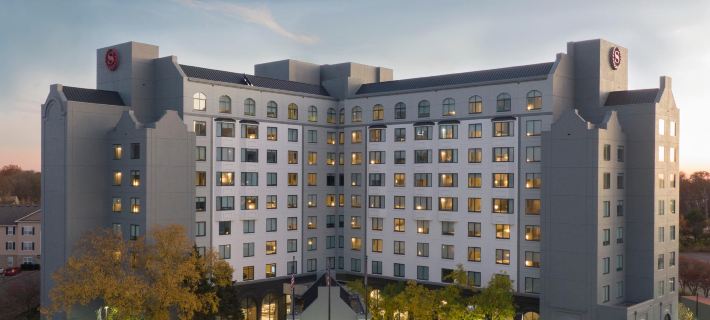Four Points by Sheraton Appleton アウタガミのホテル