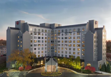 Four Points by Sheraton Appleton Отели в г. Аутагейми