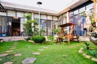 The Stay Home Pleiku Hotels near Nhà mồ Làng PleiỐp