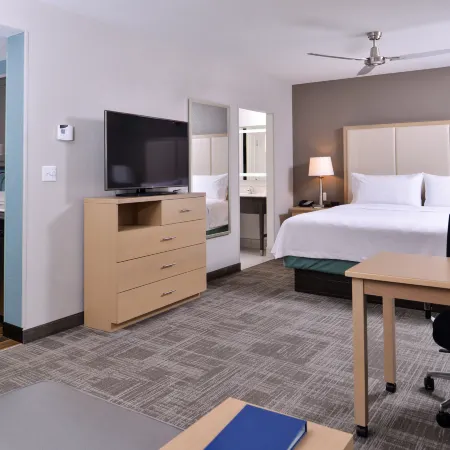 Homewood Suites by Hilton - des Moines Airport