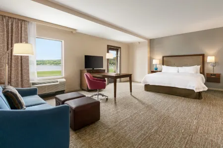 Hampton Inn Penn Yan Отели в г. Майло