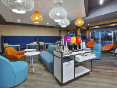 トゥル バイ ヒルトン ジャクソン ミシガン ブラックマンのホテル