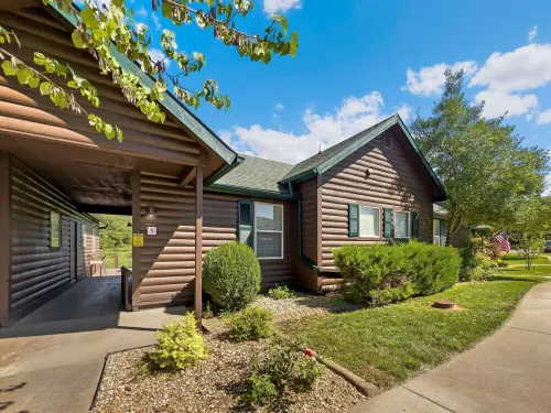 Cozy Cottage Inside the Premier Old Kinderhook Golf Resort