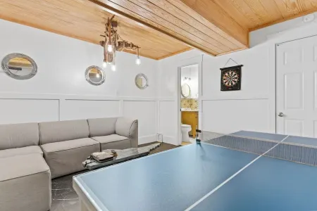 3CooksVacations 'The Sandlot' -Canal Home + Boat Dock in Ocean Isle Beach, NC