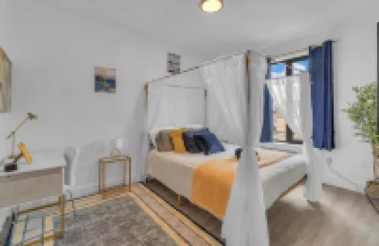 The Royal Oasis 1 BR Apt. Near NYC/EWR with an Indoor Pool & Free Parking